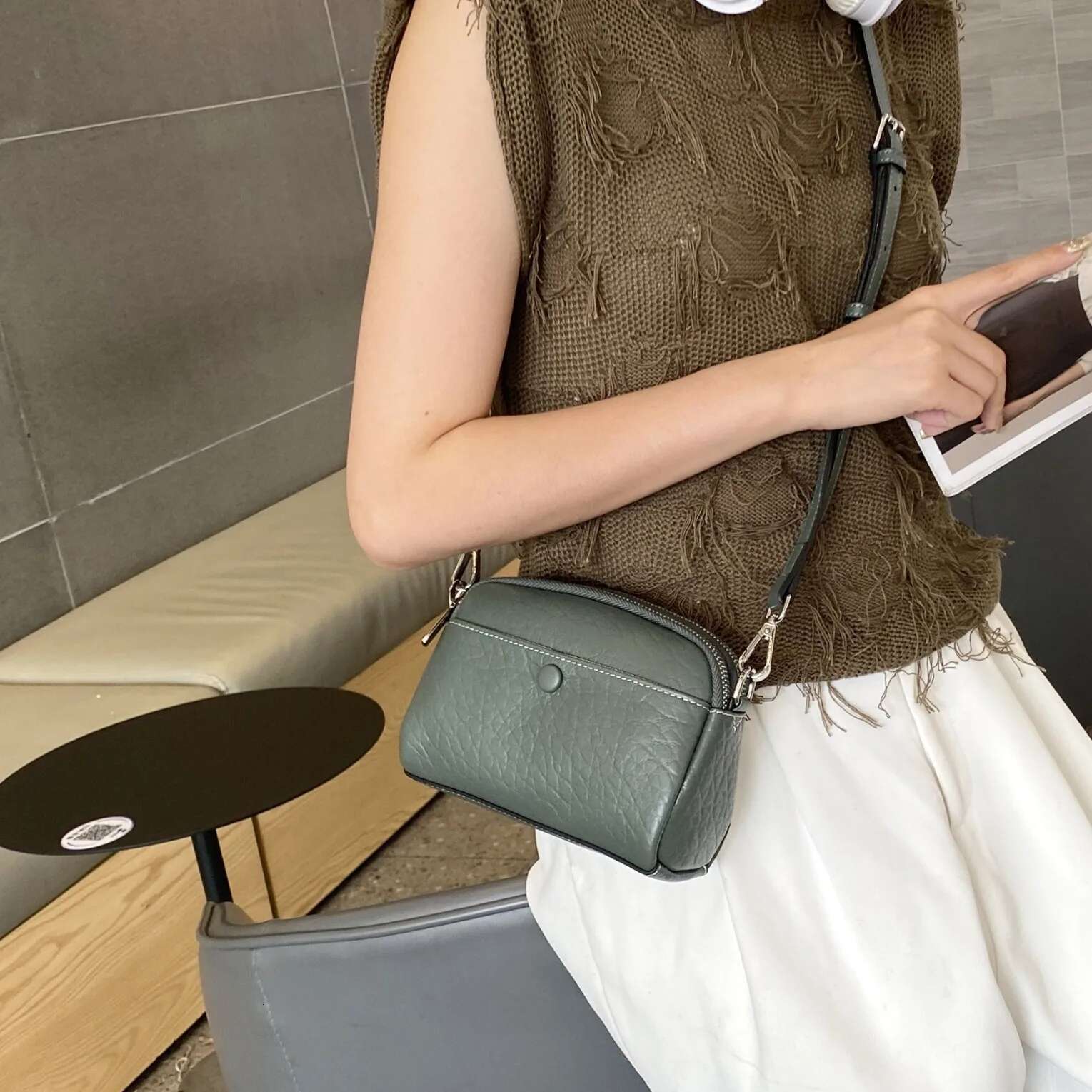 High Quality Genuine Leather Stone Pattern Versatile Women's Phone Bag Small Shoulder Handbag Ladies Minimalist Messenger Purse