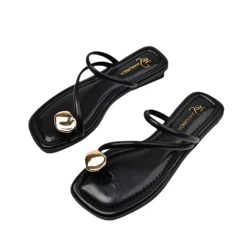 womens toe clamped slippers for womens summer outdoor wear metal buckle flat bottomed beach sandals 250408