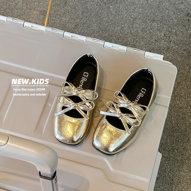 Autumn Children Leather Shoes for Girls Fashion Princess Style Soft Bottom Sweet Bowtie Dancing Versatile Party Shoes 250407