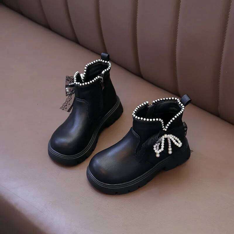 Princess Style Kids Leather Ankle Boots with Beaded Bow Soft Sole for Girls Autumn New 2025 Classic Christmas Party Footwear