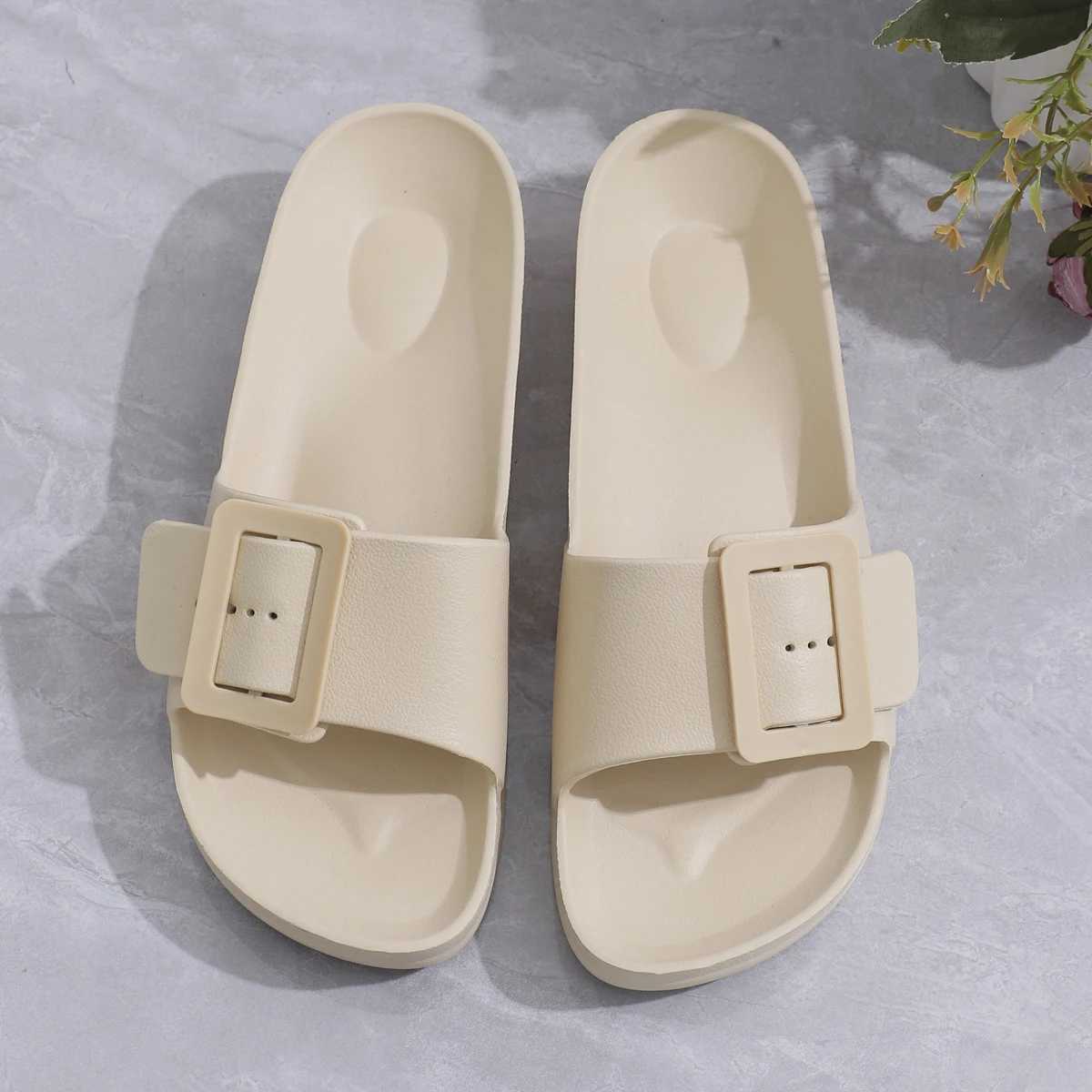 Summer womens slippers lightweight buckle thick soled slider platform sandals womens soft EVA outdoor beach shoesXJ250407