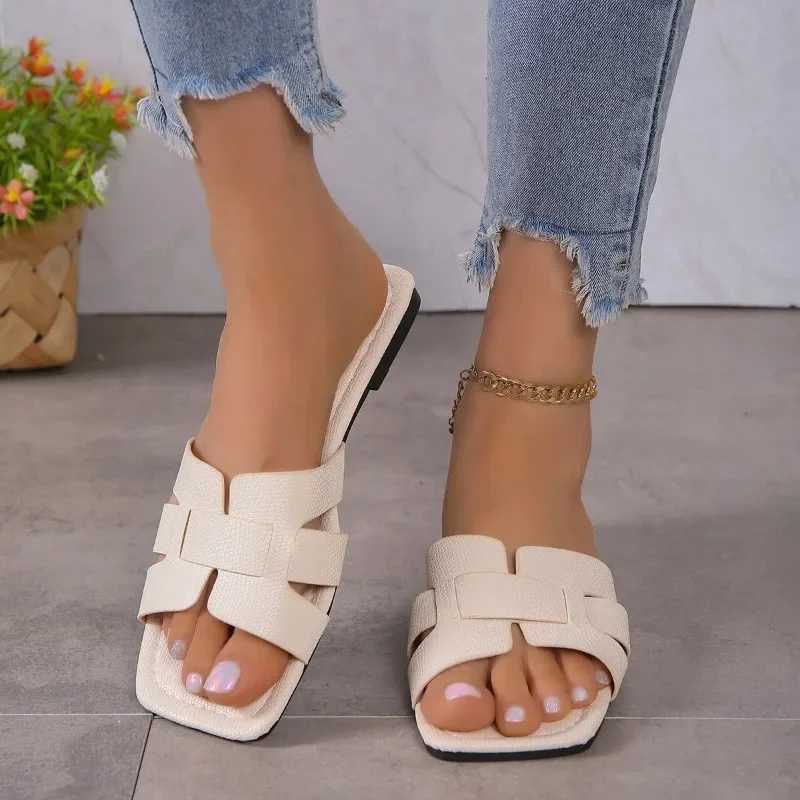Summer Sliding Womens Tablet Luxury Outdoor Beach Flip up Womens Sandals Trend Brand Design Sliding Womens Sandals 2025 NewXJ250407