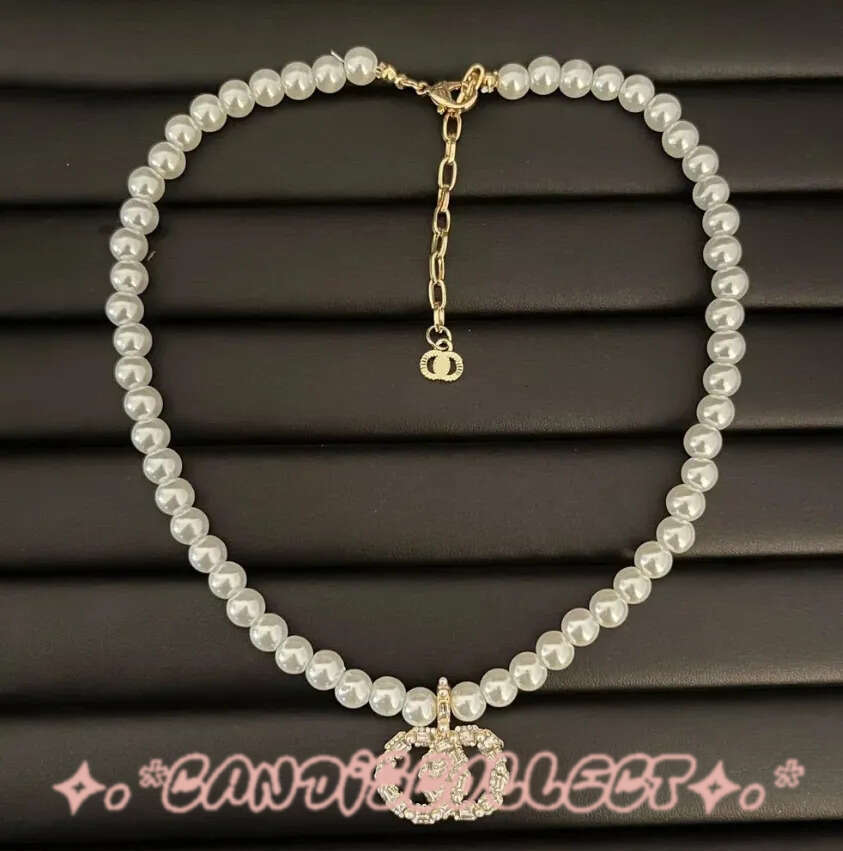 Chan Necklace Designer Top Quality Women Necklace Pearl Designer Necklace Simple Letter Pendant High Polished Luxury Heart Love Pendant Fashion Cc Jewelry 267