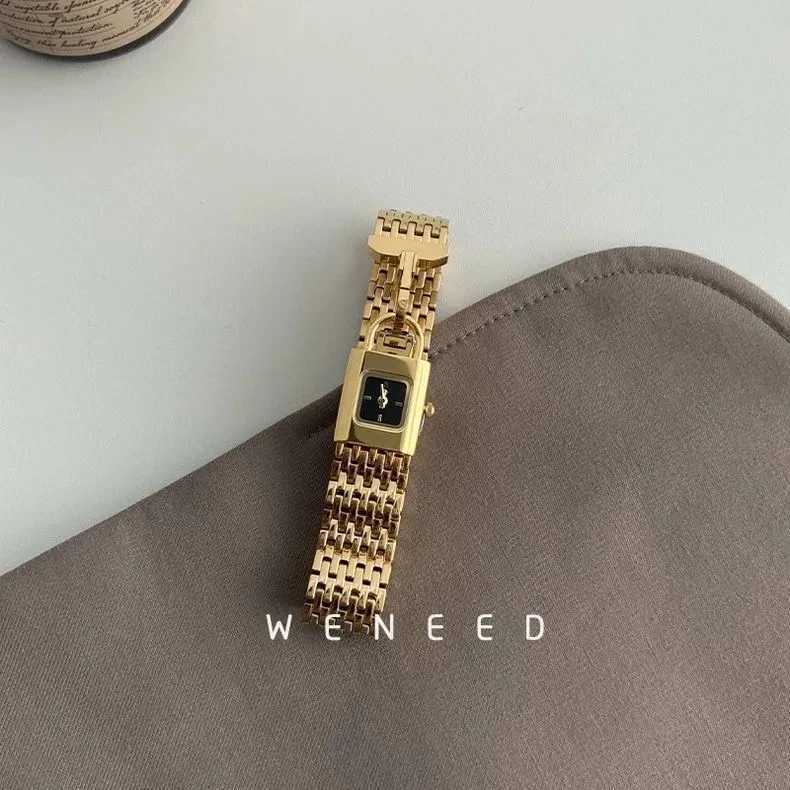 The best-selling vintage watch of 2024 featuring a unique Liby lock design classic steel strap womens watch and the new Forlover Relojes Para Damas Y2