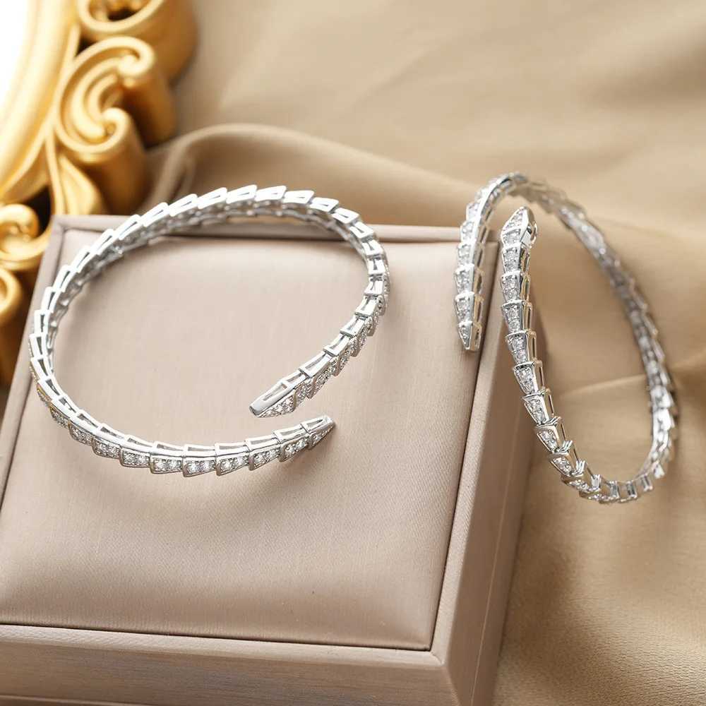 Stainl Steel Snake Bone Open Bracelet for Wen Snake Design Cuff Bangle with 5A Cubic Zirconia Jewelry Gift for PartyC250408