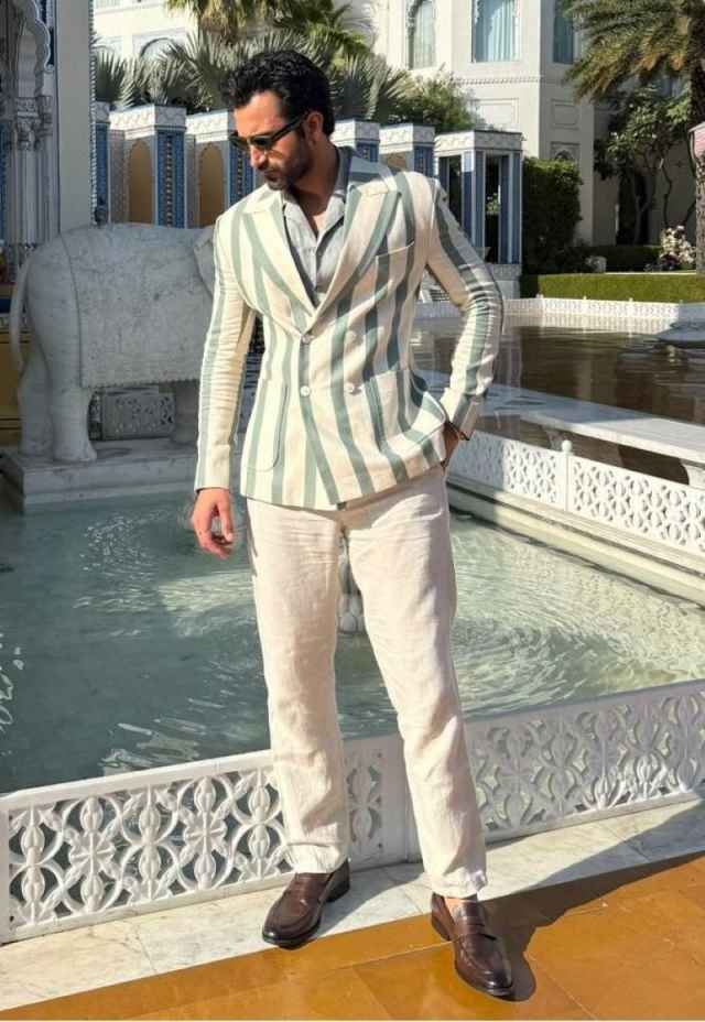 Classic New Fashion Two Pieces Pinstripe Spring Summer Men Suits Set Blazer With Peaked Lapel Double Breasted Customized Groom Wedding Tuxedo Formal P