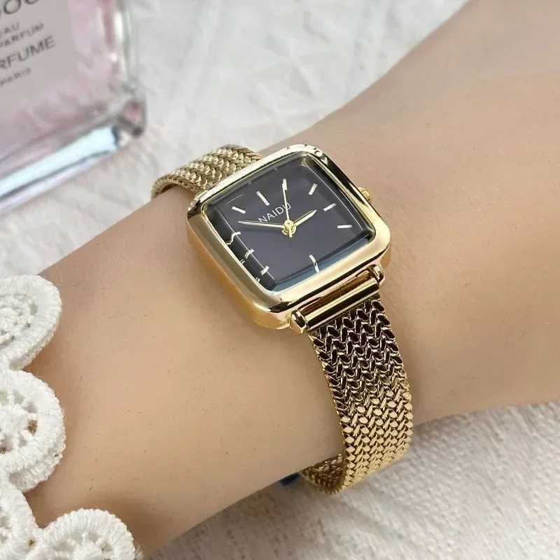 Luxury quartz watch retro womens watch Versatile womens simple small dial watch stainless steel strap watch Reloj MujerT250408