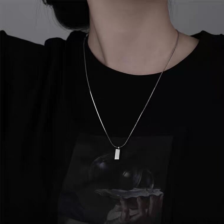 Transport small sier brick pendant snake bone chain light high-end simple exquisite titanium steel necklace