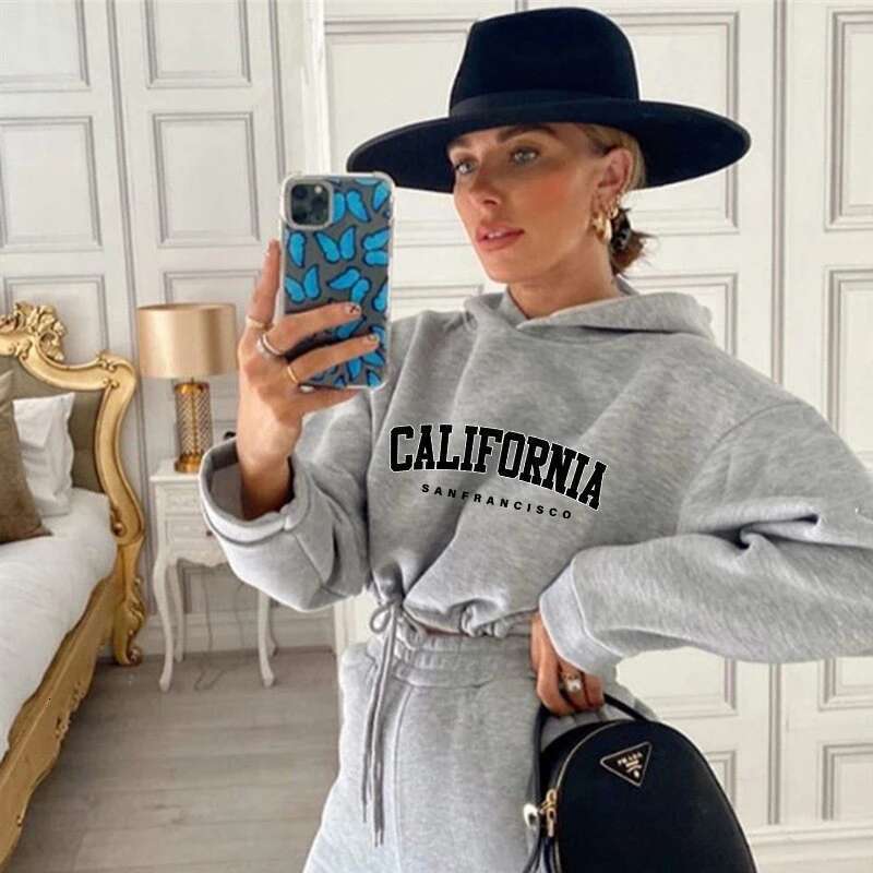 Dressing Drawstring Hooded Hot Sales Daily Casual Women's Tracksuit Fashion Two Piece Set For Women Retract Your Waist Short Top