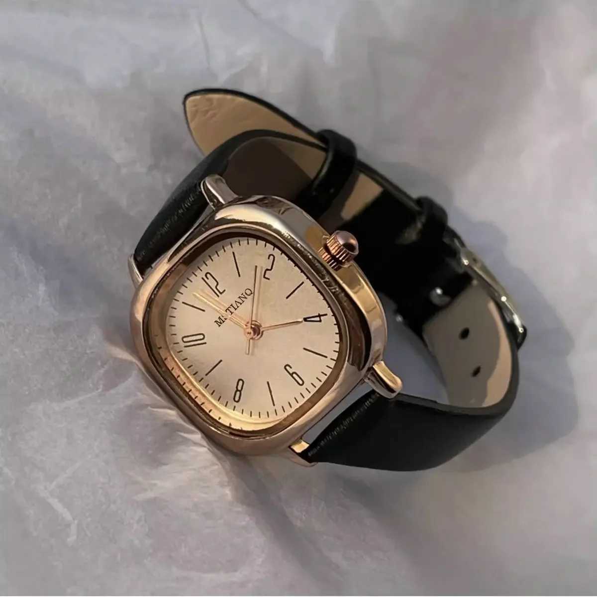 Casual Watch Retro Square Quartz Digital Mini Dial Leather Strap Fashion Watch Waterproof WatchT250408