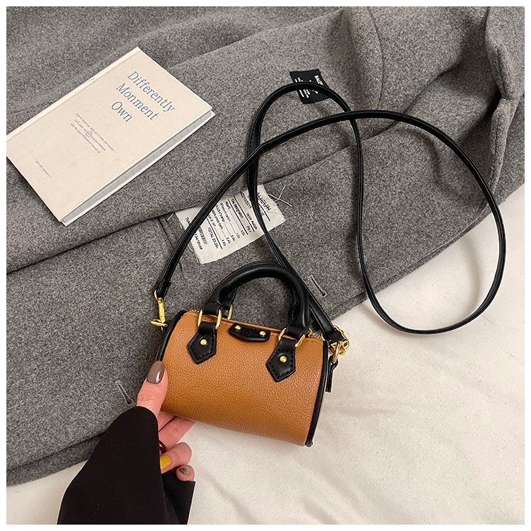 free shipping designers bags for womens ladies 2025 new versatile and fashionable shoulder bag with a niche texture simple crossbody bag for daily out