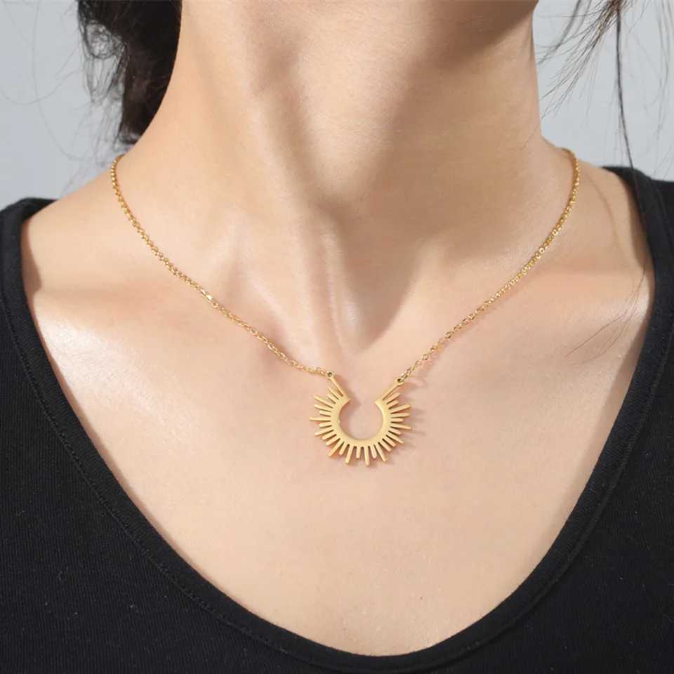 Cazador Rays of Sun Pendant Necklace for Women Half Circle Spiked Chocker Stainless Steel Jewelry Birthday Gift Wholesale 2024C250407