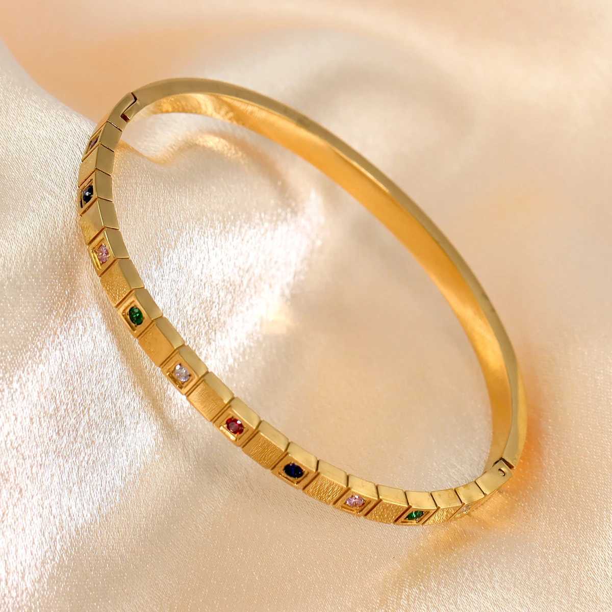 Fashionable waterproof stainless steel colored zircon bracelet suitable for womens daily wear birthday parties wedding jewelry gifts Y250408