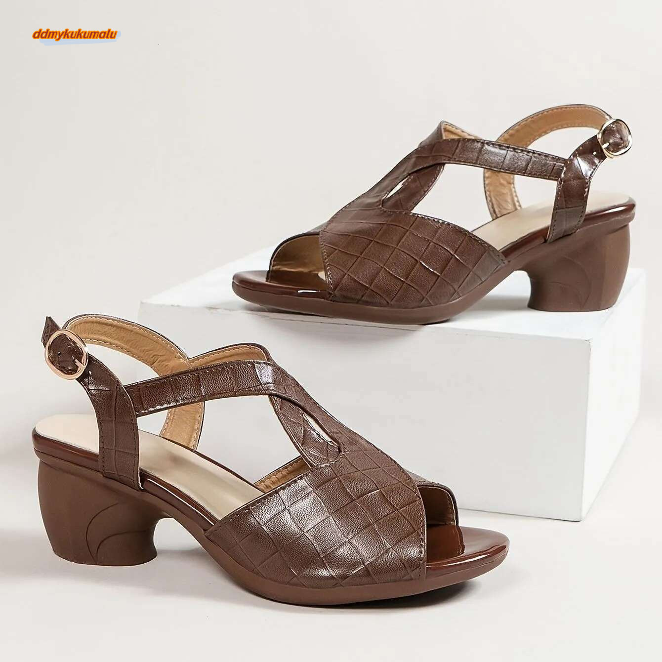 Sandals Women Fish Mouth 2025 Summer New All-match Medium-heeled Thick-heeled Women's Shoes with Soft Bottom and Back Straps ddmykukumalu