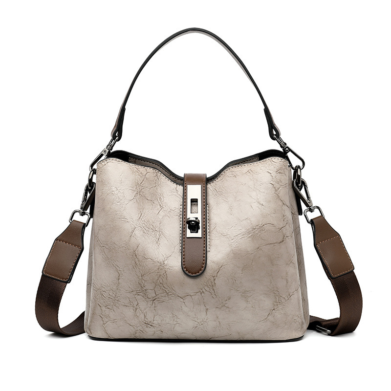 2025 New Bucket Bag Female Retro Fashion Large Capacity Tote Bag Commuter Crossbody Shoulder Handbag
