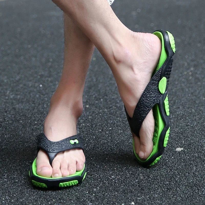 Fashion Mens Slippers Lightweight Sandals Summer Casual Flip Flops 250408
