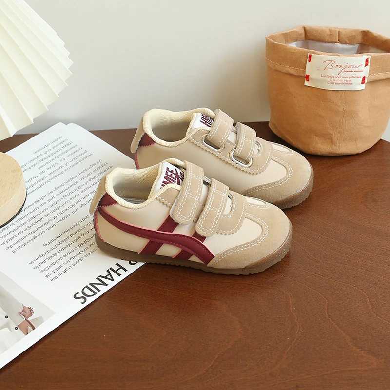 Childrens running sports shoes 2025 autumn new fashion leisure walking baby boys and girls breathable soft childrens sports W250407