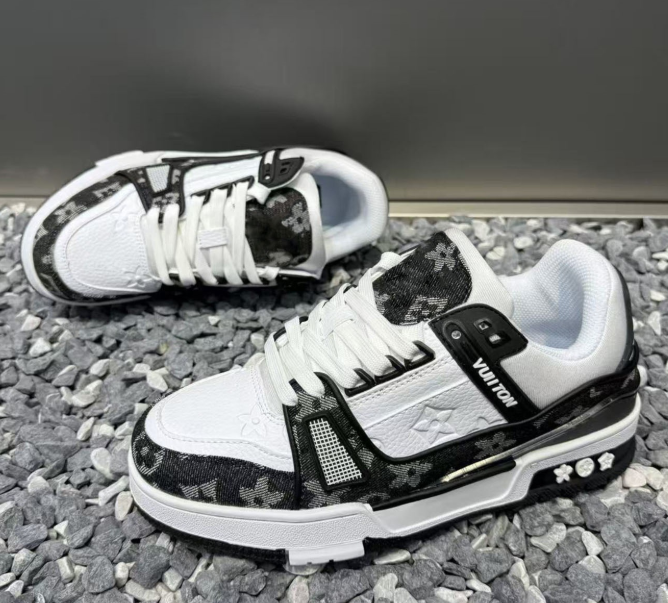 Free shipping Designer shoes Gray-White Classic Shoes Retro Style Low-Top Lace-Up Casual Shoes Daily Commute Versatile Sneakers for man