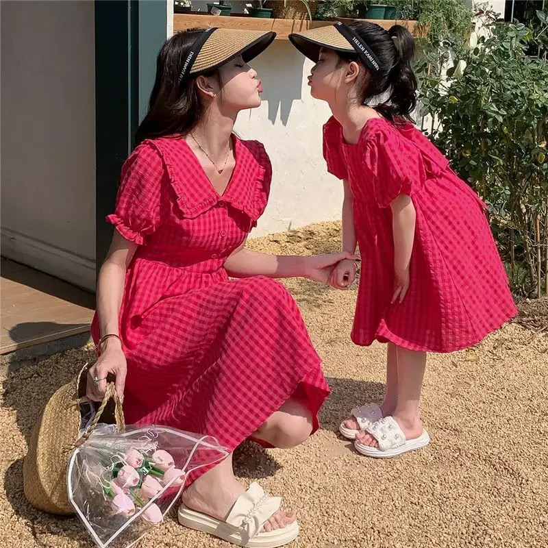 Same Mother and Daughter Dresses Summer Baby Girl One-piece Dress for Women Fashion Clothing Mom and Me Vacation Clothes 250407