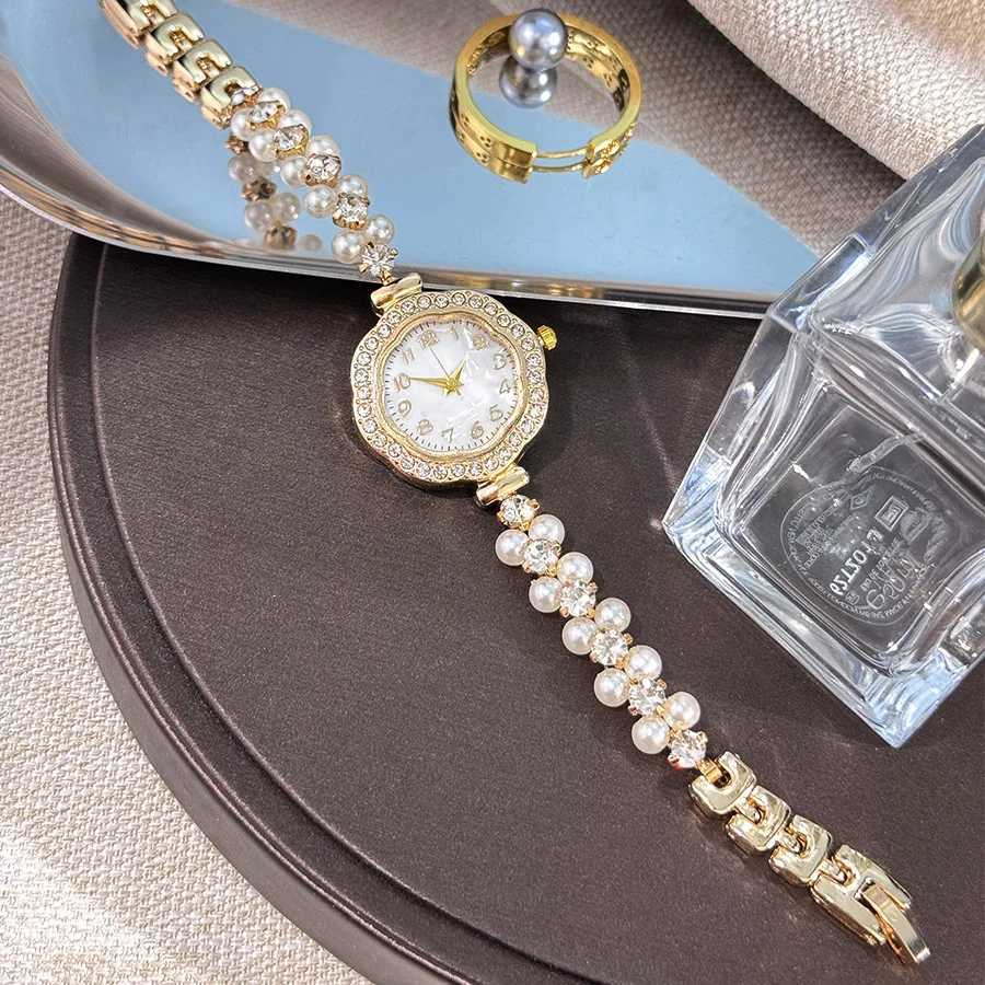 Womens Watch Brand Pearl Chain Bracelet Watch Quartz Girls Watch Fashion Accessories V170T250408