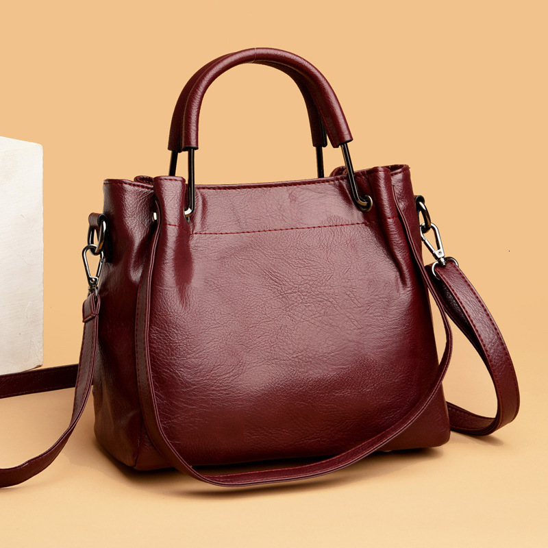 Large Capacity Bucket Bag Women's Retro Fashion Soft Leather Design Bag Commuter Single Shoulder Crossbody Tote