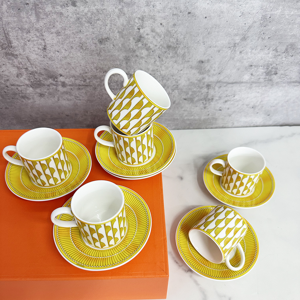 Creative Yellow Flower 80ml Espresso Cup with Saucer Home Dessert Plate Tea Cup Couple Mug Gift Office Mug Tabletop Decoration