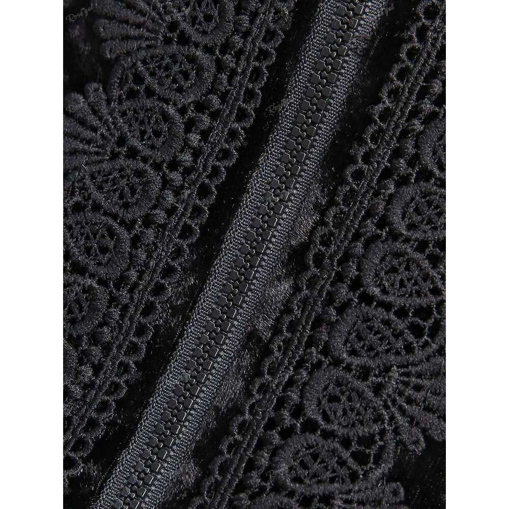 ROSEGAL Plus Size Gothic Coats Black Full Zipper Applique Panel Fur Trim Fluffy Collar Long Sleeves Velvet Coat Outwears