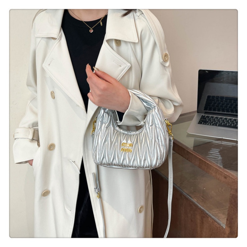 free shipping designers bags for womens 2025 New Fashionable and Versatile Diamond Grid Handheld Cross Shoulder Crescent Bag for daily outfit