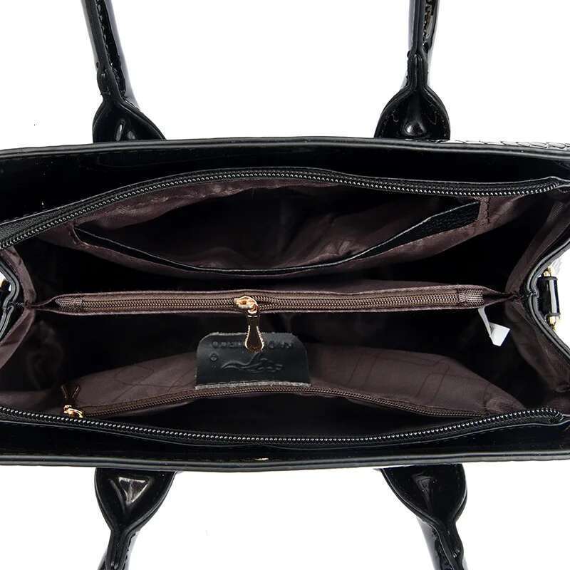 Women's Crocodile Pattern Handbag Fashionable Large-Capacity Vintage Commuter Business Multifunctional Tote Bag Sac