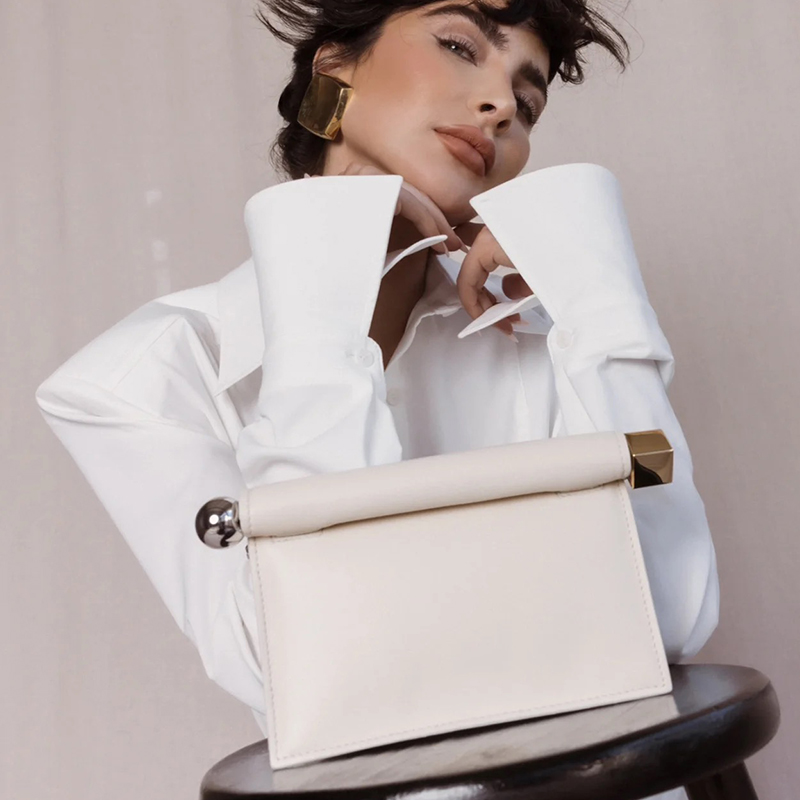 Rond Carre clutch bag genuine leather handbag Fashionable and versatile solid color chain handbag Ladies' Fashion Banquet Bag Take the clutch sculpture bag