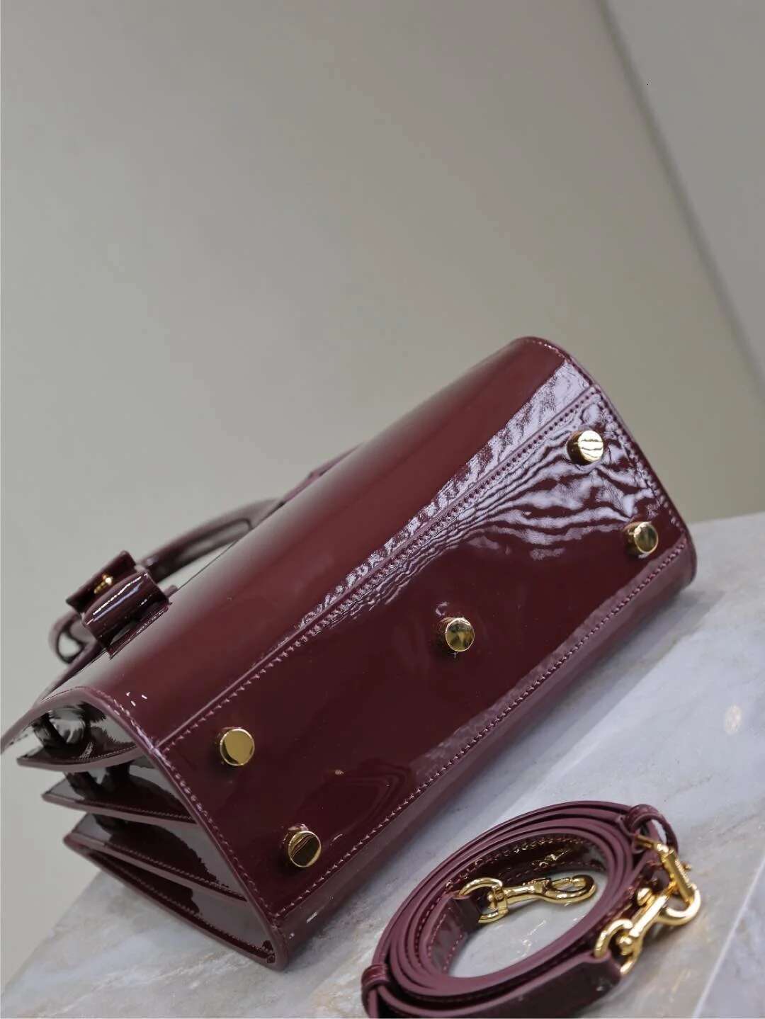 New Organ Handbag Diagonal Cross Shiny Leather Classic Fashionable Women's Bag
