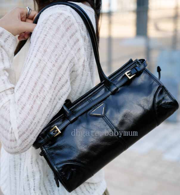 New Soft Lux Boston Baguette Retro Motorcycle Style Top Layer Oil Wax Leather Women's Crossbody Shoulder Bag