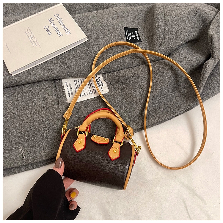 free shipping designers bags for womens ladies 2025 new versatile and fashionable shoulder bag with a niche texture simple crossbody bag for daily out