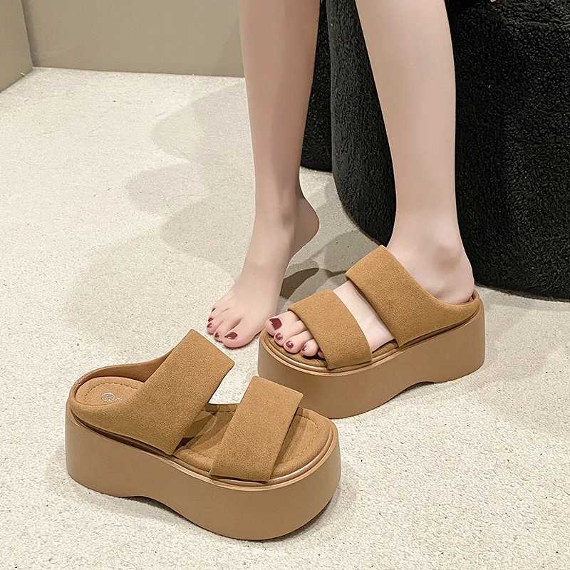2023 Summer Thick Bottom Wedge High Heels Slide 8CM High Heels Platform Leather Casual Beach Flip Cover WomensXJ250407