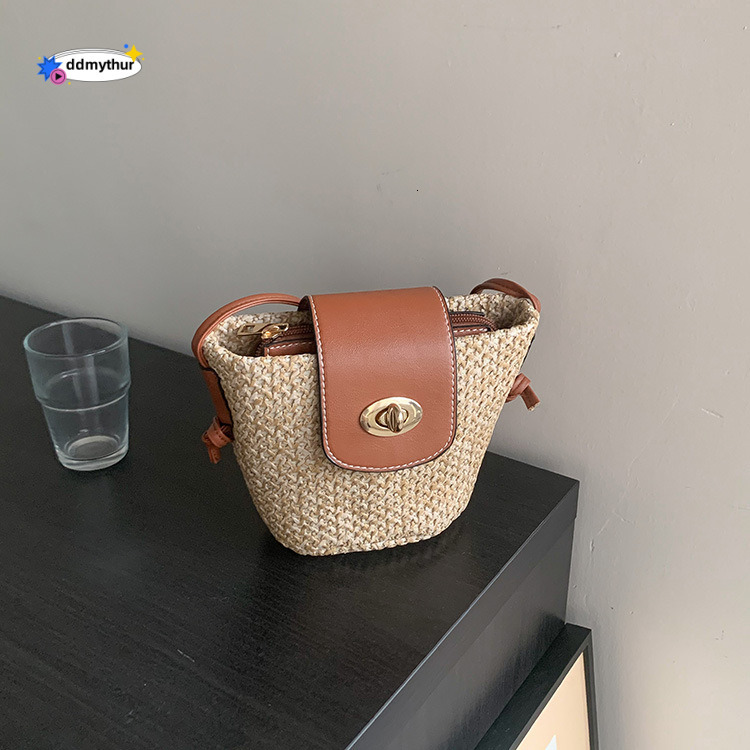 Niche Design Summer 2023 New Fashion Women's Crossbody ins Grass Weaving Beach Bag ddmythur