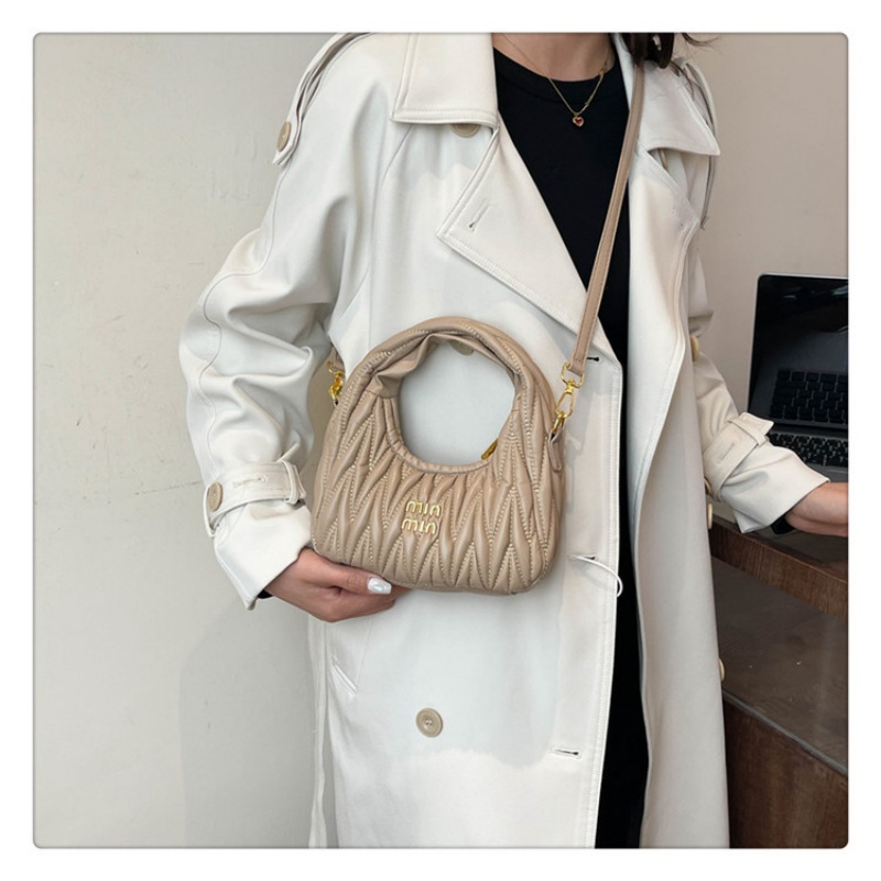 free shipping designers bags for womens 2025 New Fashionable and Versatile Diamond Grid Handheld Cross Shoulder Crescent Bag for daily outfit