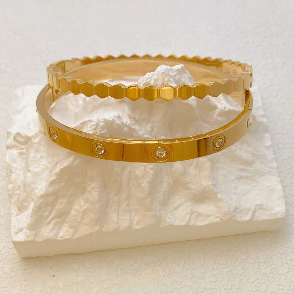 2PCS stainless steel gold bracelet suitable as a gift for women Y250408