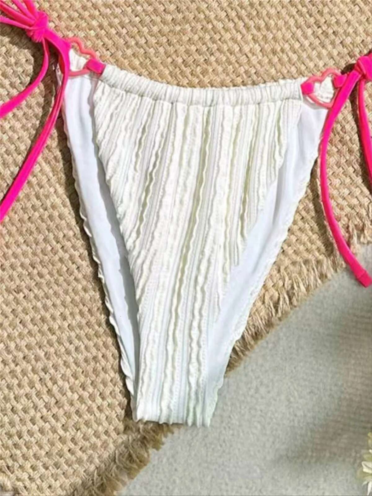 Dongdumaoyi Sexy White Pink Contrast Triangle Bikini Women Heart Designer Push Up Micro Swimsuit Summer Bathing Suit Thong Swimwear