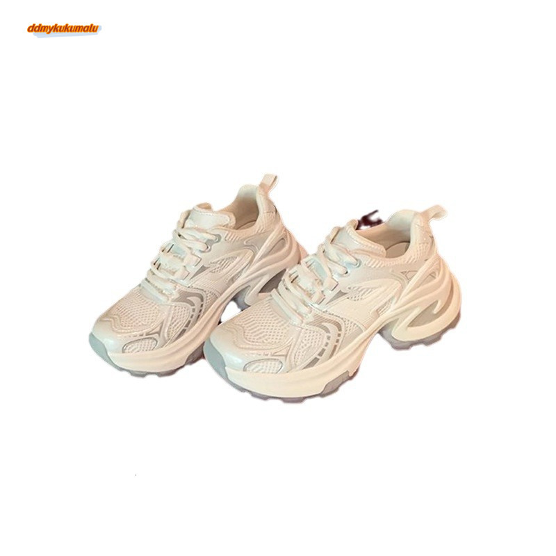 Grape Mom's Same Style 2024 Summer New Lightweight Sports Breathable Mesh Thick Sole Heightening Dad Shoes for Women ddmykukumalu