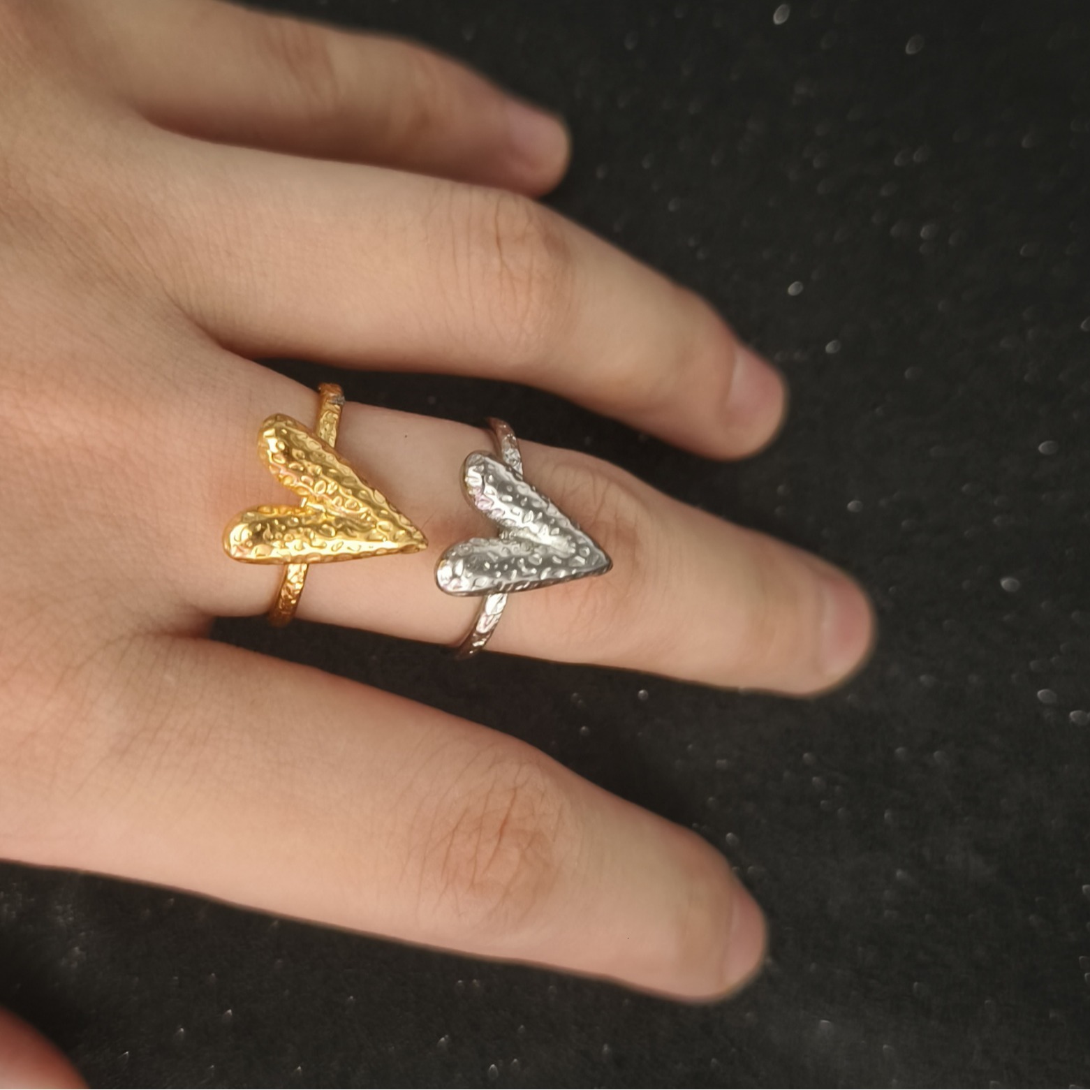Top Source New Stainless Steel Texture Love end High grade Wrinkled Non fading Ring