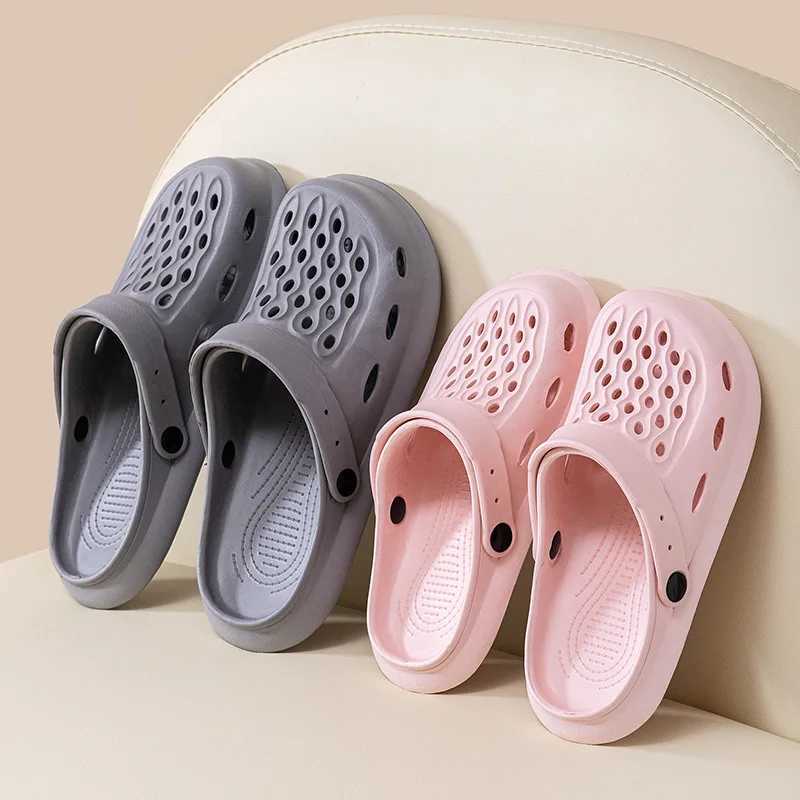 New Arrival New Summer Sandals Solid Color Hole Shoes Mens Beach Slide Womens Flat Garden Sandals Classic Clogs Mens Slide T250407