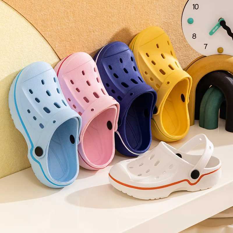 SmilePoP Summer Womens Sandals New Soft Beach Womens Slide Outdoor Nslip Waterproof Hole Slide Womens Vacuum Pool SlideXJ250407