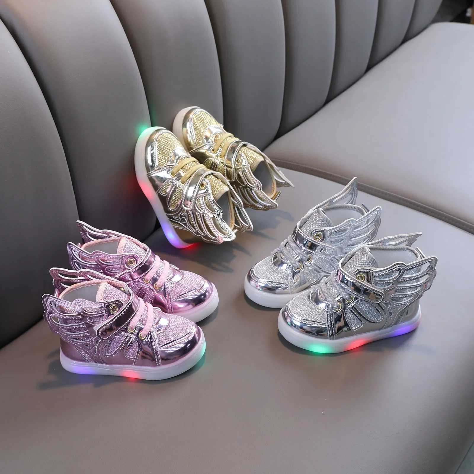 Childrens sports shoes baby girls childrens luminous sports shoelaces light girls sports shoes sizes 21-30 LED lights childrens casual shoes W250407
