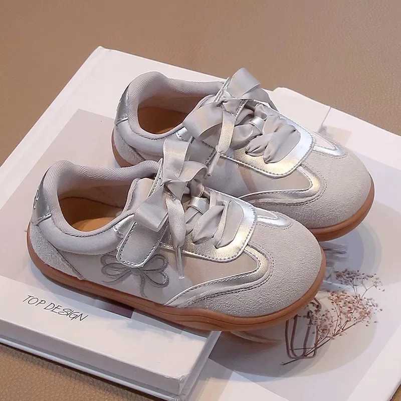 Childrens board shoe model casual girls sports shoes anti slip round toe baby walking shoes cute casual lace childrens shoes W250407