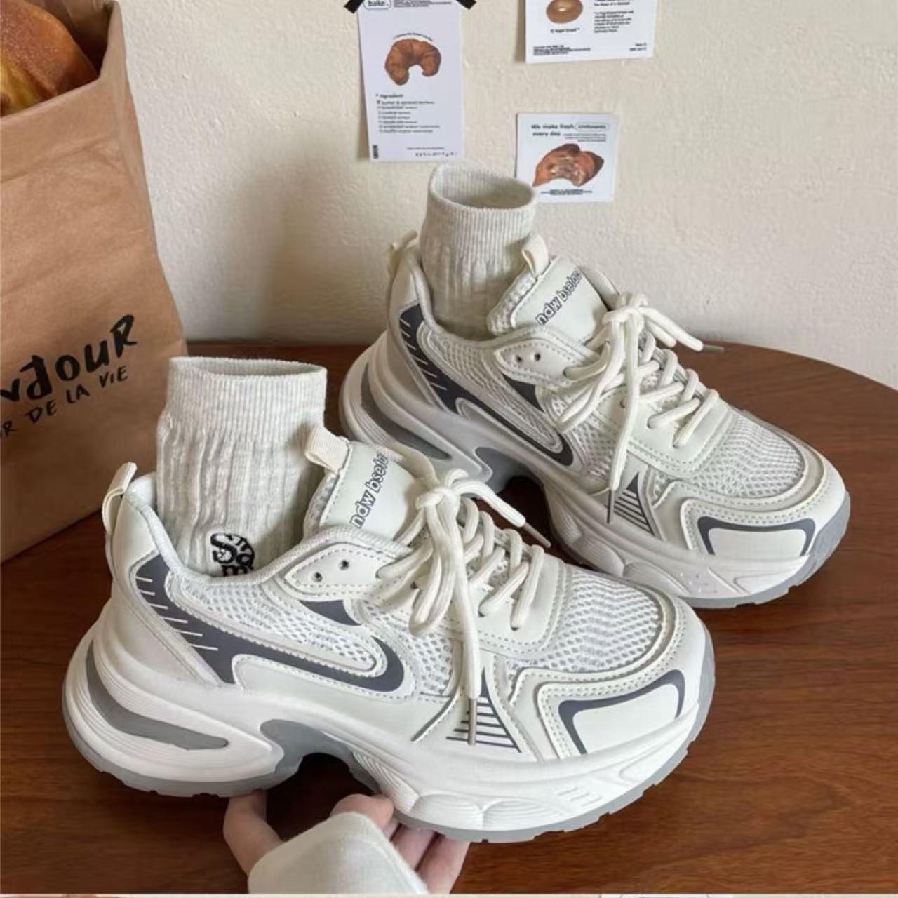 2026 Summer Fashionable Women's Sneakers Breathable Soft Sole Versatile Casual Shoes Breathable Tennis Shoes Platform Shoes Sports Running Ladies