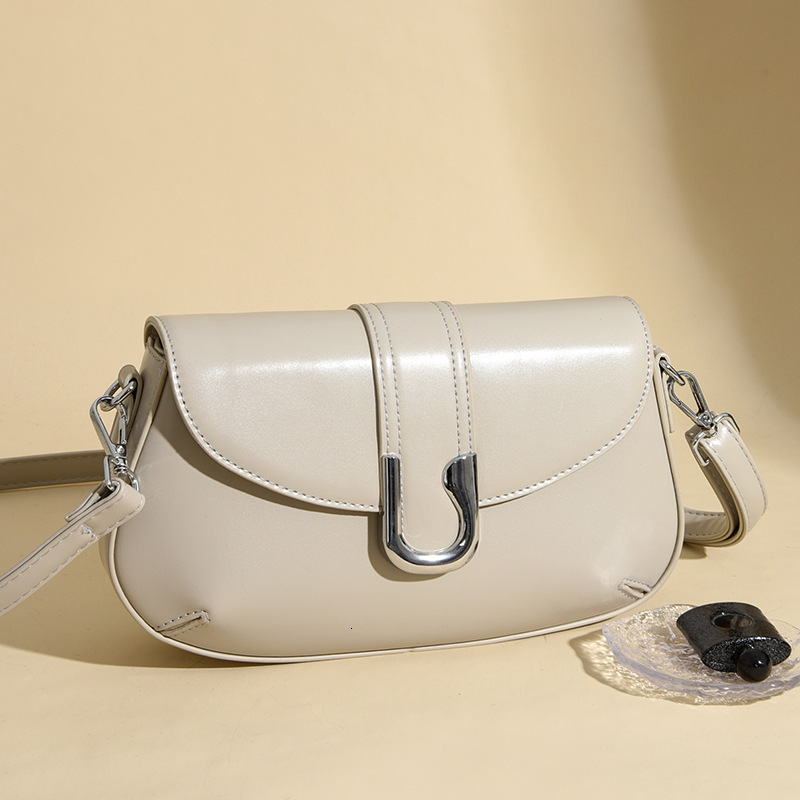 2025S New Model Designer Crossbody High End Stylish Half Circle Saddle Fashionable And Classic Women S Small Shoulder Commuting Shoulder Bag Totebag