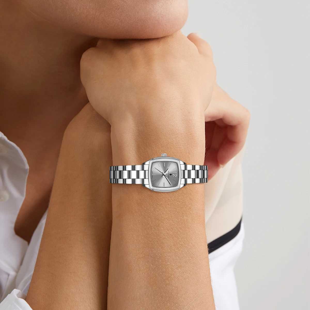 SAPPHERO Elegant Womens Watch Fashion Womens Watch Retro Womens Watch Silver Stainless Steel Quartz WatchT250408