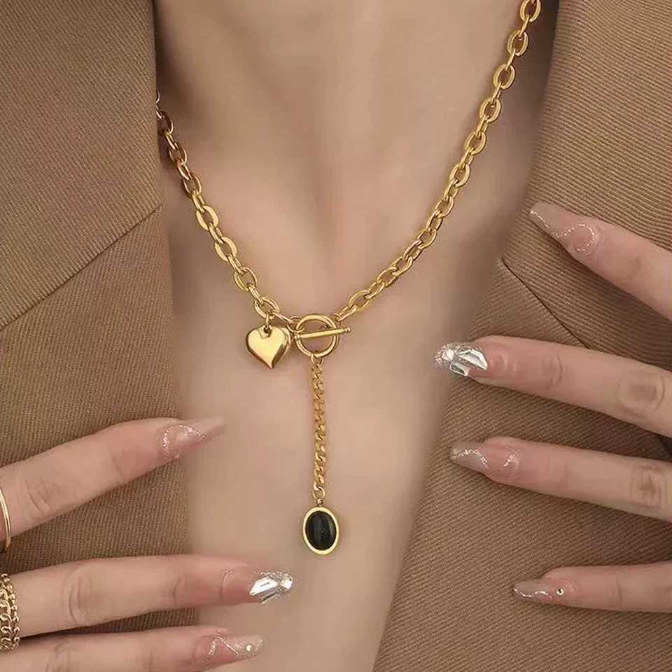 Yupsk 316L stainless steel heart-shaped black stone pendant necklace suitable for women OT buckle chain Versatile jewelry gift Y250408