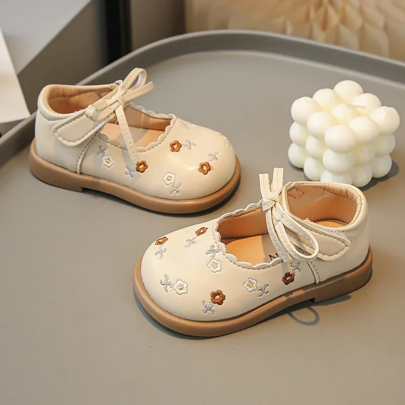 Vintage Floral Mary Jane Low Heel Litte Girls Cosy Shallow Shoes Fashion Embroidery Flowers Princess Dress Shoes Girl G09282 250407