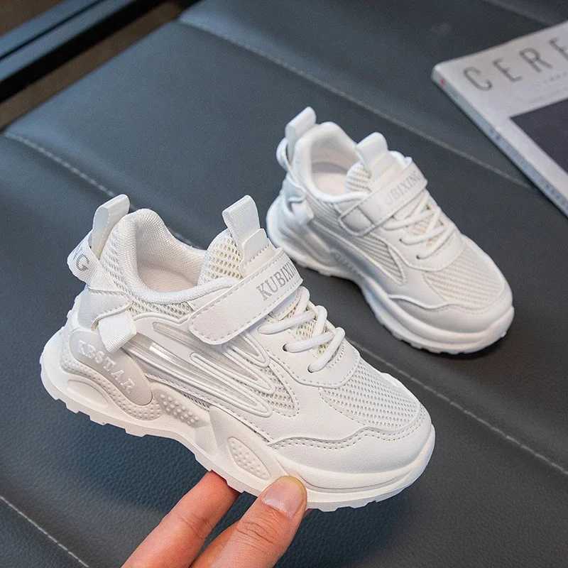 Childrens sports shoes boys and girls running sports shoes air mesh fashion classic boys casual shoes white blue pink W250407